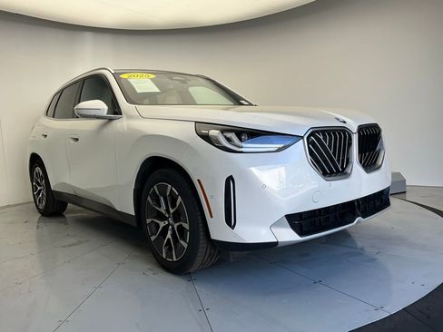 Certified 2025 BMW X3 xDrive30i image 2