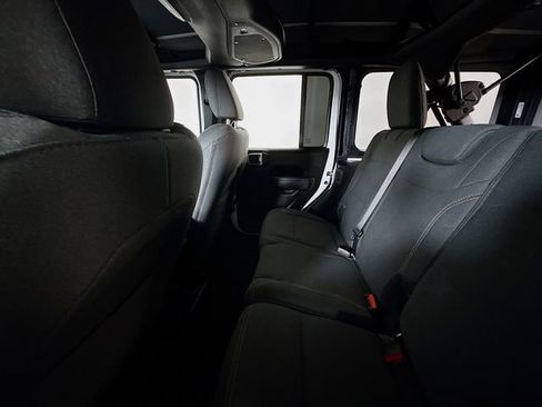 Used 2025 Jeep Wrangler Sport S image 9