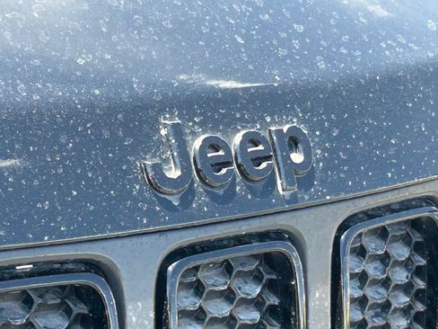 Used 2020 Jeep Compass Latitude FWD image 10