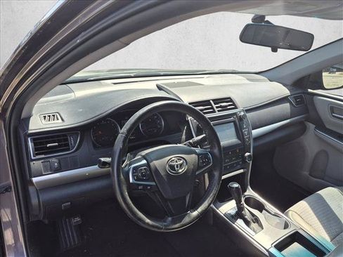 Used 2015 Toyota Camry SE FWD image 9