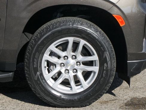 Used 2021 Chevrolet Suburban LS w/ Driver Alert Package image 42