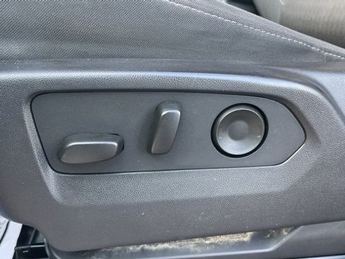 Used 2024 GMC Sierra 3500 SLE w/ SLE Convenience Package image 14