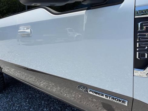 Used 2019 Ford F250 Lariat w/ Lariat Value Package AWD/4WD image 11