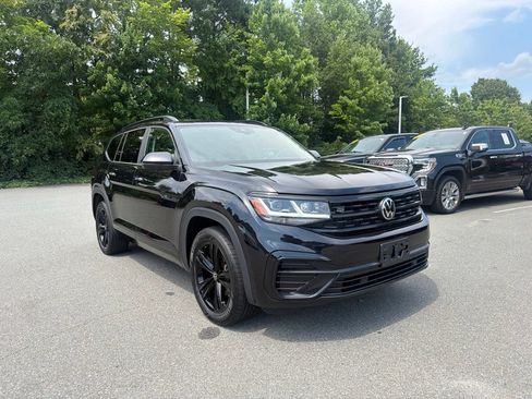 Used 2023 Volkswagen Atlas SEL R-Line AWD/4WD image 7