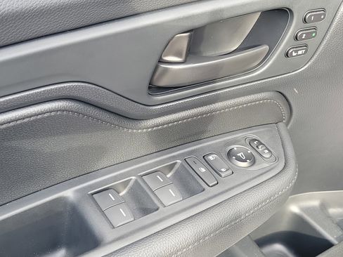 Certified 2024 Honda Odyssey Sport image 23