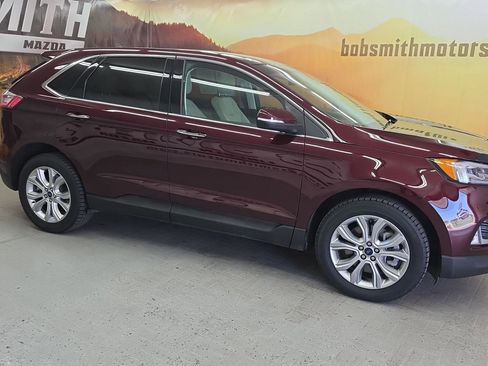 Used 2022 Ford Edge Titanium w/ Equipment Group 301A AWD/4WD image 22