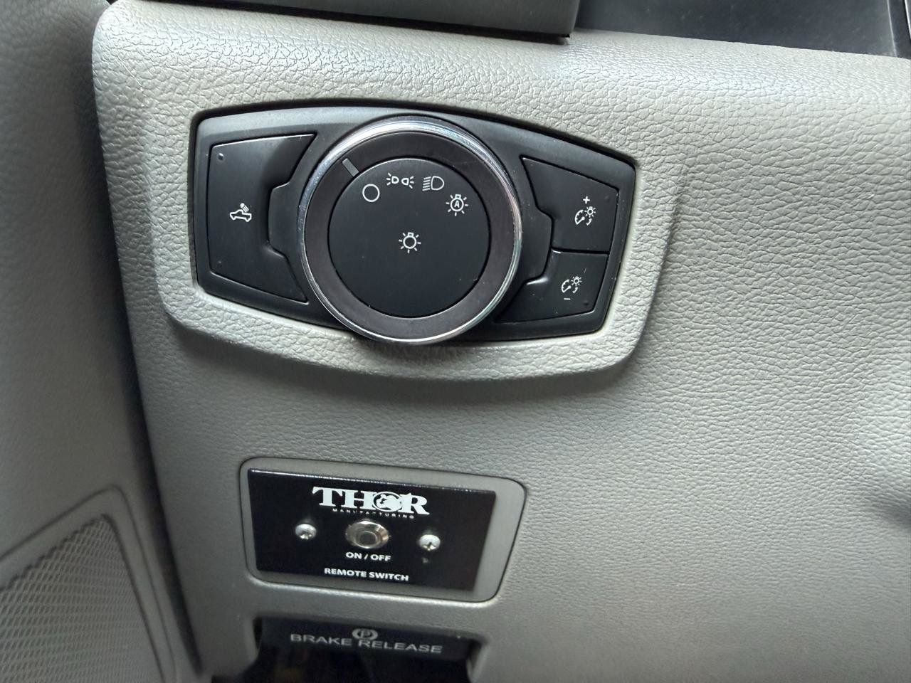 Used 2019 Ford F250 XL w/ Power Equipment Group AWD/4WD image 24