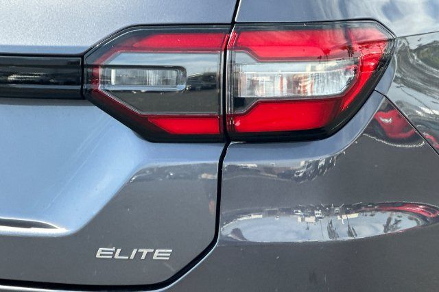 Certified 2025 Honda Pilot Elite image 32
