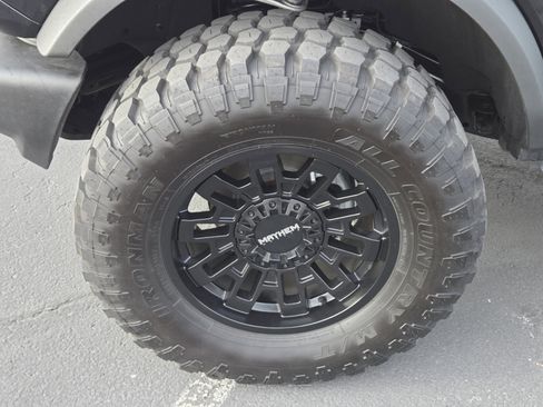 Certified 2023 Ford Bronco 2-Door image 9