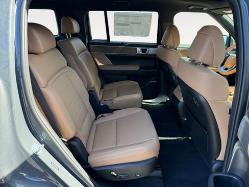 New 2026 Hyundai Santa Fe Limited AWD/4WD image 18
