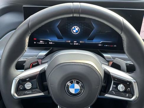 Used 2026 BMW 740i xDrive image 28