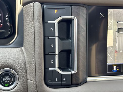 Used 2023 GMC Yukon Denali image 16