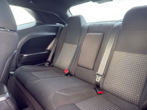 Used 2019 Dodge Challenger SXT w/ Blacktop Package image 27