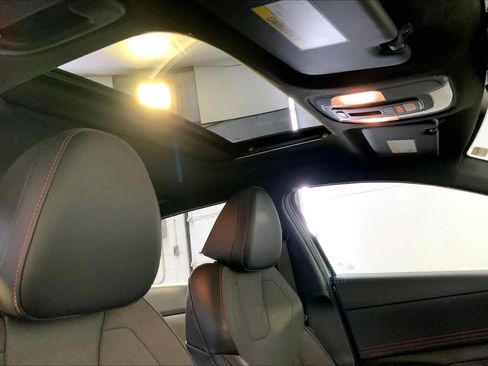 Used 2023 Hyundai Elantra N Line image 13