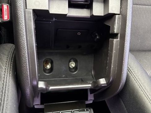 Used 2010 Ford Mustang Coupe image 26