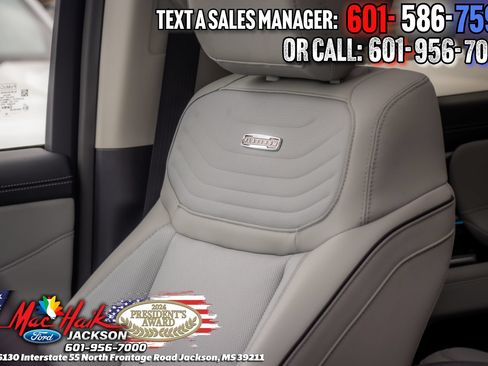 New 2026 Ford Expedition Platinum w/ Platinum Ultimate Package AWD/4WD image 10