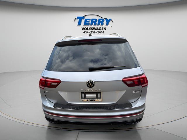 Certified 2024 Volkswagen Tiguan SE R-Line AWD/4WD image 4