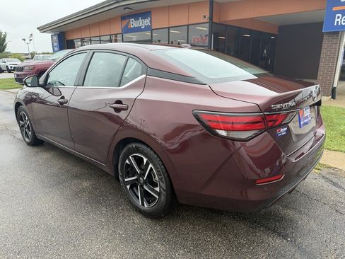 Used 2024 Nissan Sentra SV FWD image 3