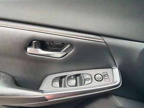 Used 2020 Nissan Sentra SR w/ Electronics Package FWD image 18