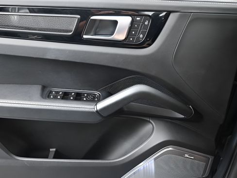 Certified 2022 Porsche Cayenne Turbo GT AWD/4WD image 12