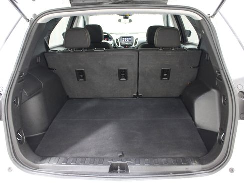 Used 2021 Chevrolet Equinox LT w/ LPO, Cargo Package AWD/4WD image 23