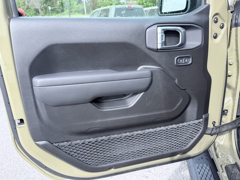 New 2026 Jeep Gladiator Sport image 27