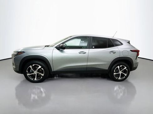 Used 2025 Chevrolet Trax RS w/ Driver Confidence Package image 6