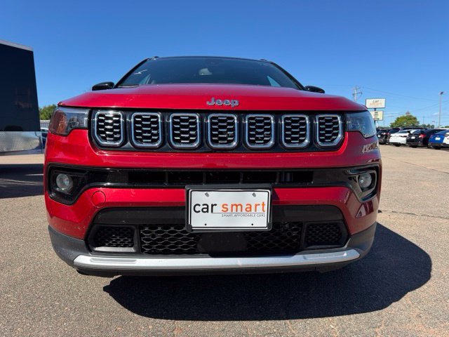 Used 2025 Jeep Compass Limited AWD/4WD image 2
