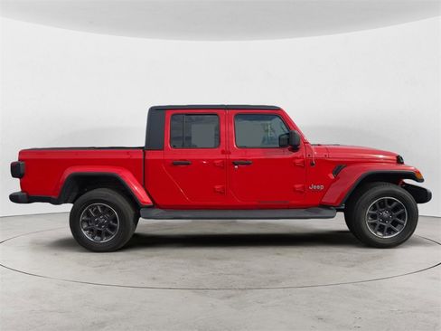 Used 2020 Jeep Gladiator Overland image 6