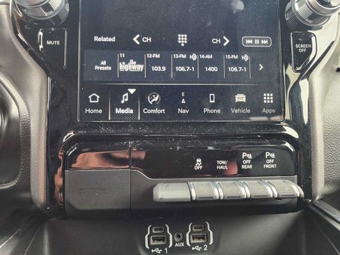 Used 2023 RAM 1500 Laramie AWD/4WD image 25