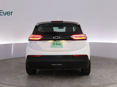 Used 2023 Chevrolet Bolt LT w/ Infotainment Package FWD image 15