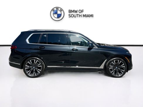Certified 2024 BMW X7 xDrive40i image 8