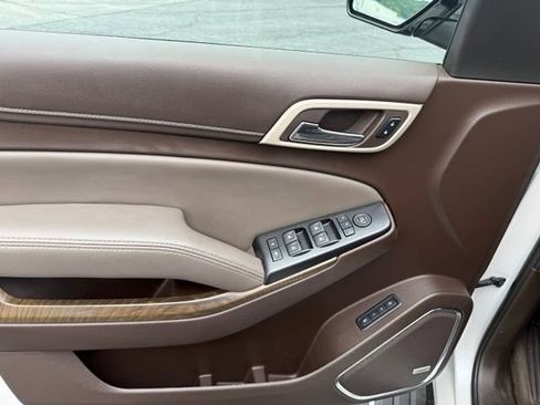 Used 2018 GMC Yukon XL Denali w/ Denali Ultimate Package AWD/4WD image 30