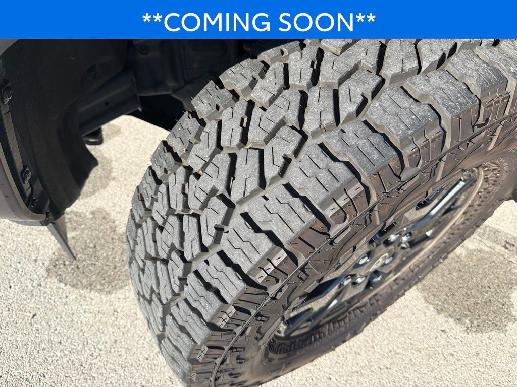 Certified 2025 Toyota 4Runner SR5 AWD/4WD image 21