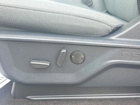 Certified 2022 Ford F150 XLT w/ Equipment Group 302A High image 18