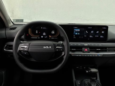 Used 2025 Kia K4 FWD image 13