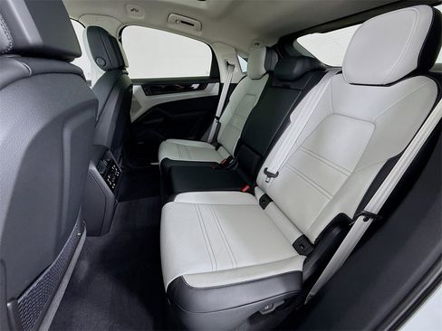 New 2026 Porsche Cayenne E-Hybrid Coupe image 24