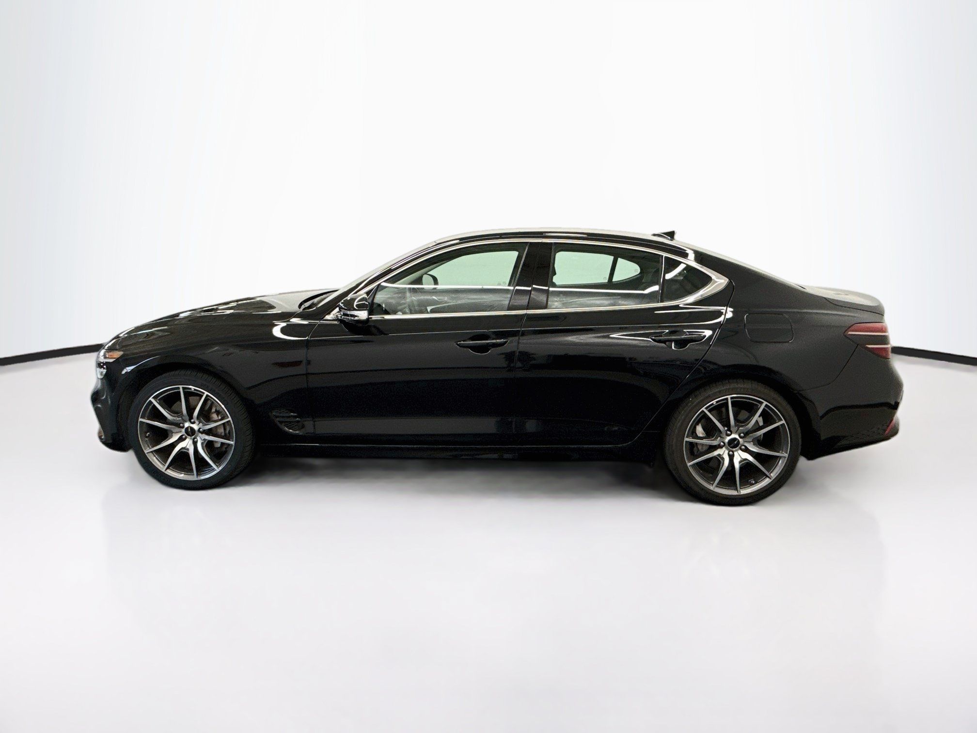 Used 2026 Genesis G70 2.5T RWD image 4