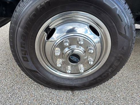 Used 2023 Ford F350 XLT image 9