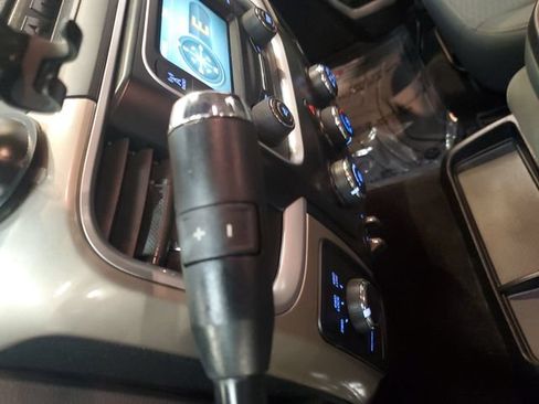 Used 2015 RAM 2500 SLT AWD/4WD image 25