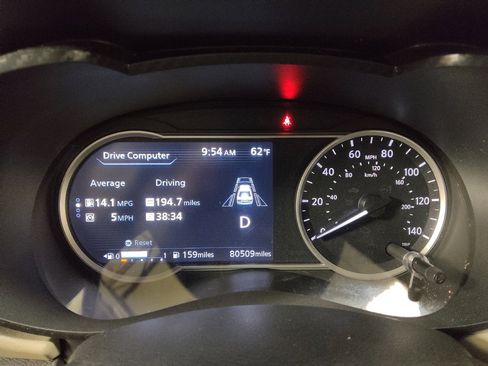 Used 2021 Nissan Versa SV image 23