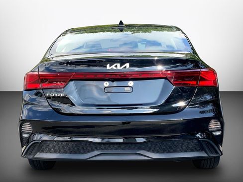 Used 2023 Kia Forte LXS FWD image 6