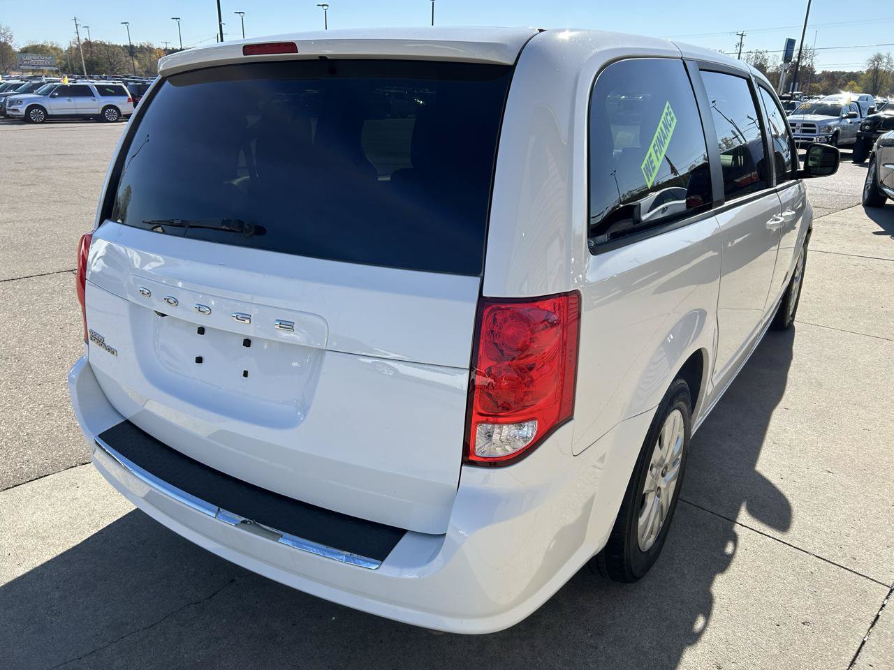 Used 2018 Dodge Grand Caravan SE FWD image 5