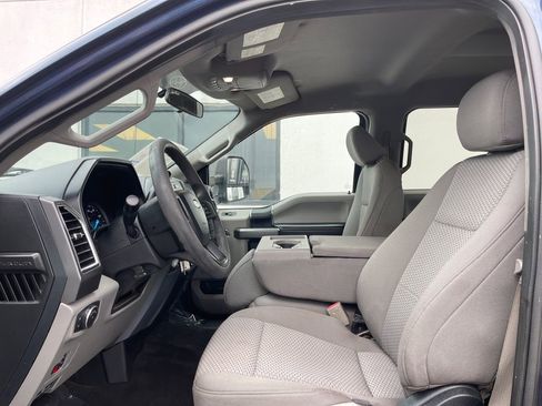 Used 2017 Ford F250 XLT w/ XLT Value Package image 9