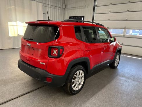 Used 2020 Jeep Renegade Latitude w/ Cold Weather Group AWD/4WD image 4