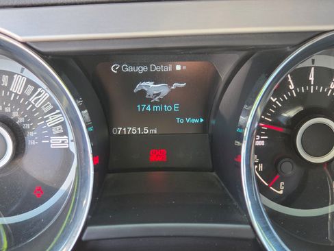 Used 2013 Ford Mustang Premium RWD image 19