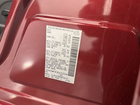Used 2019 Nissan Pathfinder SL AWD/4WD image 39
