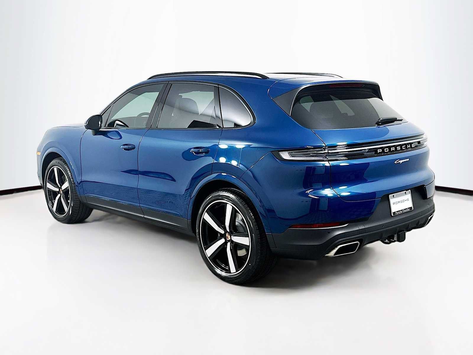 Used 2026 Porsche Cayenne AWD/4WD image 3