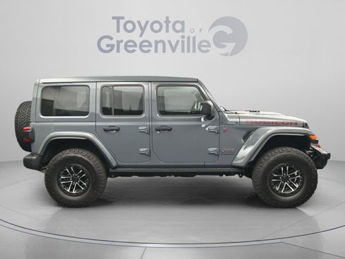 Used 2025 Jeep Wrangler Unlimited Rubicon AWD/4WD image 17