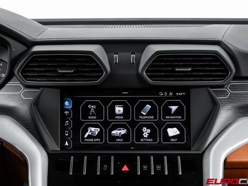 Used 2019 Lamborghini Urus image 28